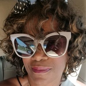 Meet your Posher MrsTnT